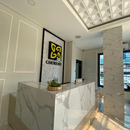 Ghurfati Hotel Wedana Джакарта Екстериор снимка